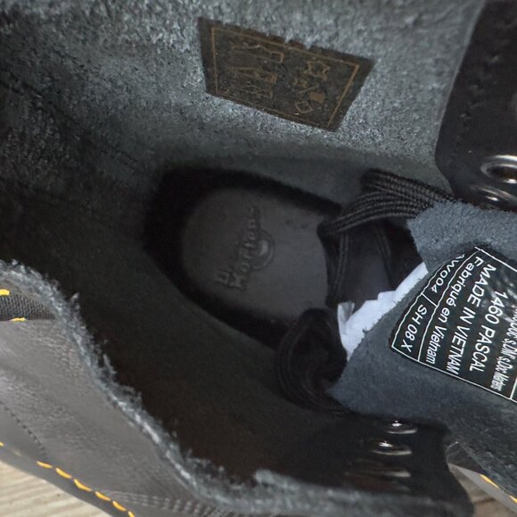 Dr. Martens 1460 Pascal Black Leather Boots Yellow Stitching & AirWair Sole Sz 6 - Picture 8 of 10